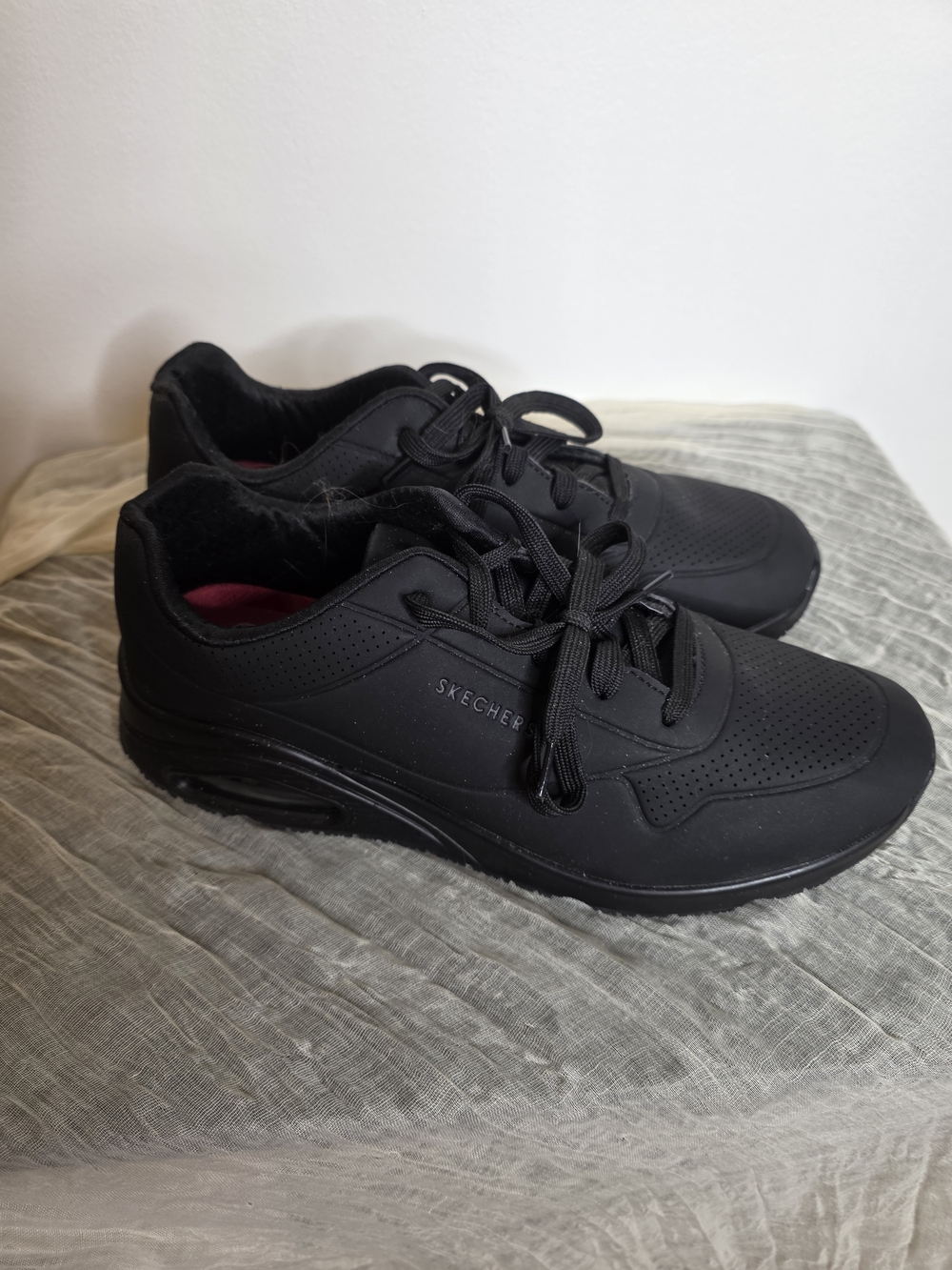 Skechers Women’s Black Athletic Lace-Up Sneakers with Subtle Red Lining